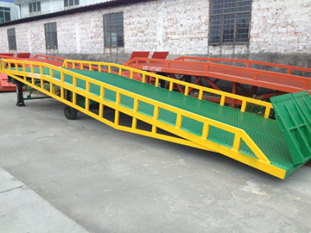 登車橋(qiao)操作使(shǐ)用過程(chéng)常見問(wèn)題解決(jué)辦法